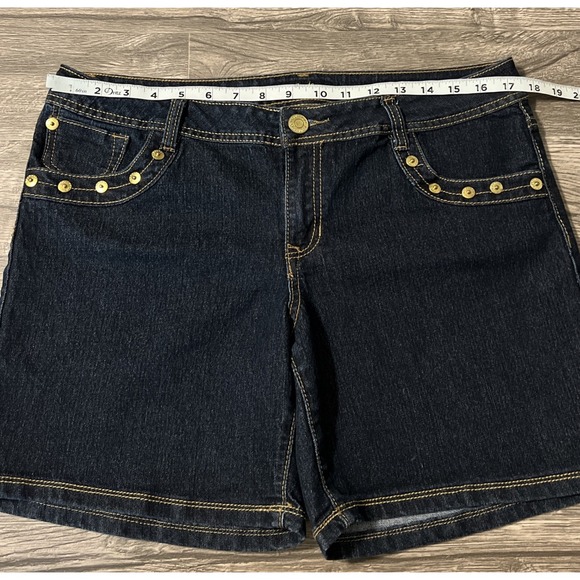 Southpole Women's Y2K MidRise Dark Wash Zipper Studded Pocket Short SZ 15 (35x7) - Picture 10 of 12